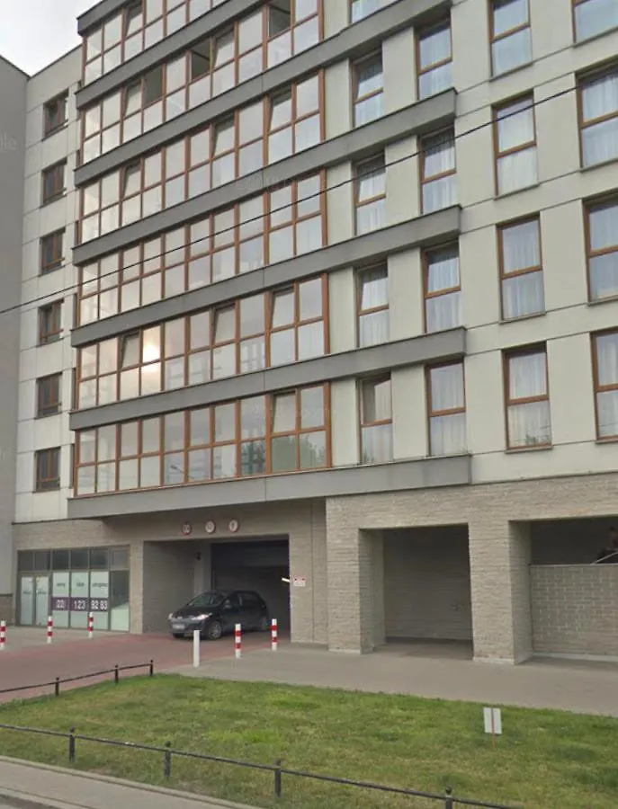 Krakowska Yellow Free Parking 1 Warsaw 0*,  Poland